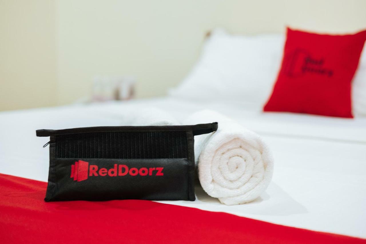 Reddoorz Premium Near Pristine Beach 푸에르토프린세사 외부 사진